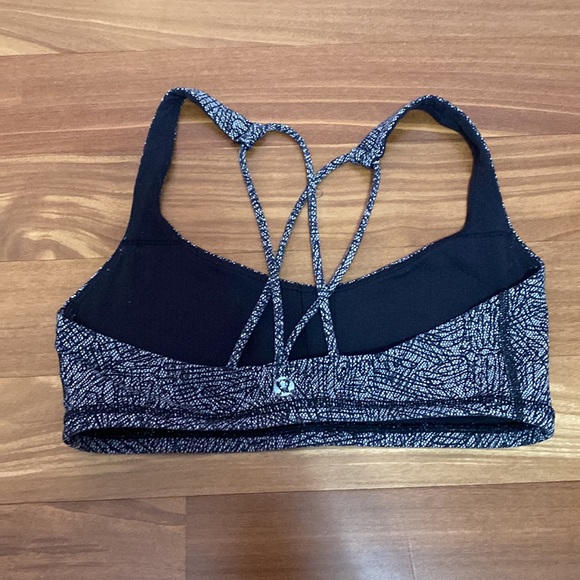 lululemon bra - Picture 2 of 3
